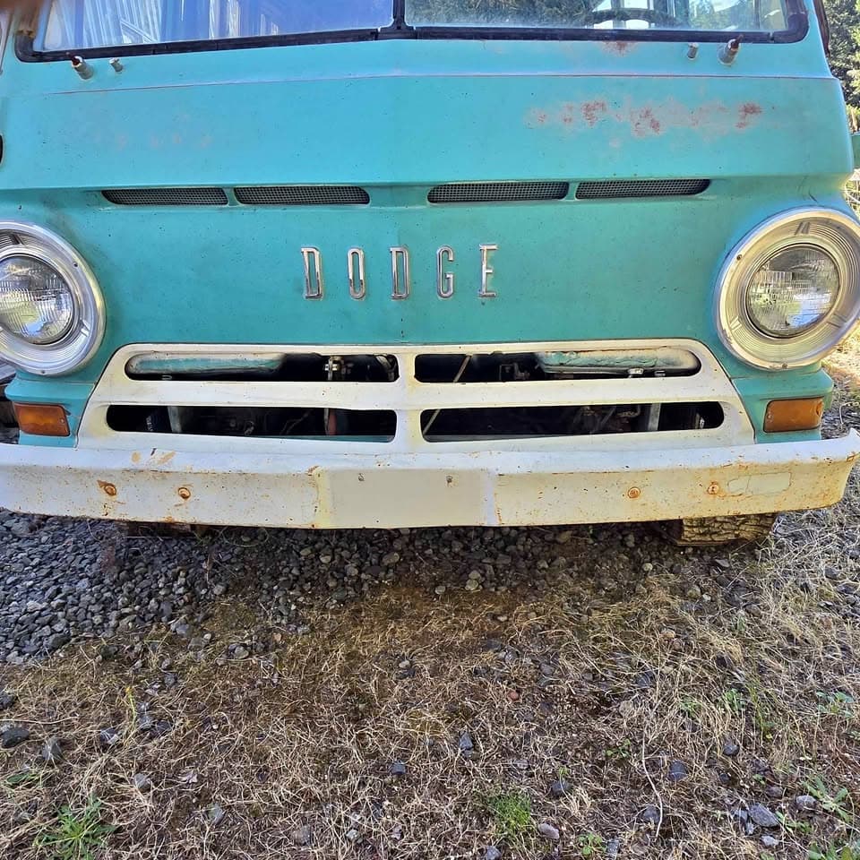 1966 Dodge A100 V8 3Spd